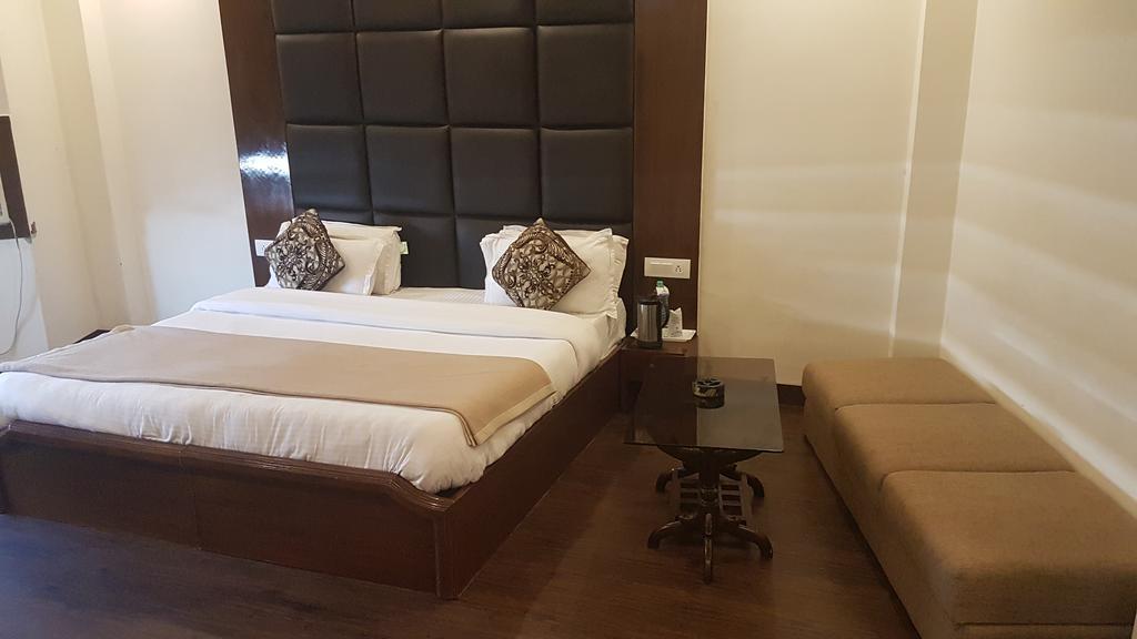 Hotel Ganges Rivera Haridwār Buitenkant foto