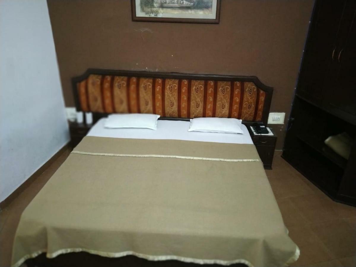 Hotel Ganges Rivera Haridwār Buitenkant foto